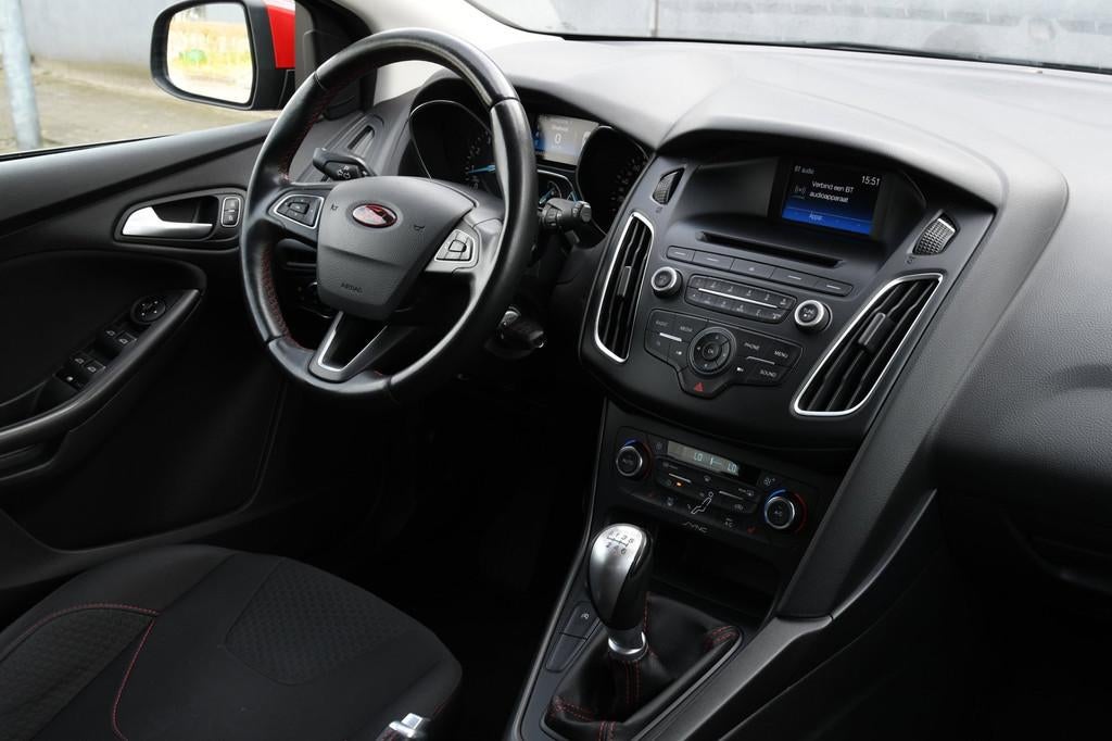 Ford Focus Wagon 1.0 ST-Line Edition 125 PK Ecoboost, 125 pk, Met garantie (alle), Zwart, Handgeschakeld