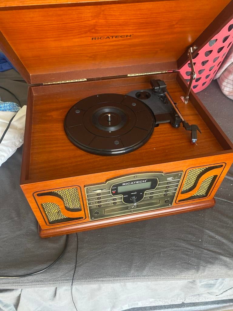 Ricatech Platenspeler met CD/Radio/USB Hout, Overige merken, Gebruikt, Ophalen of Verzenden, USB-aansluiting