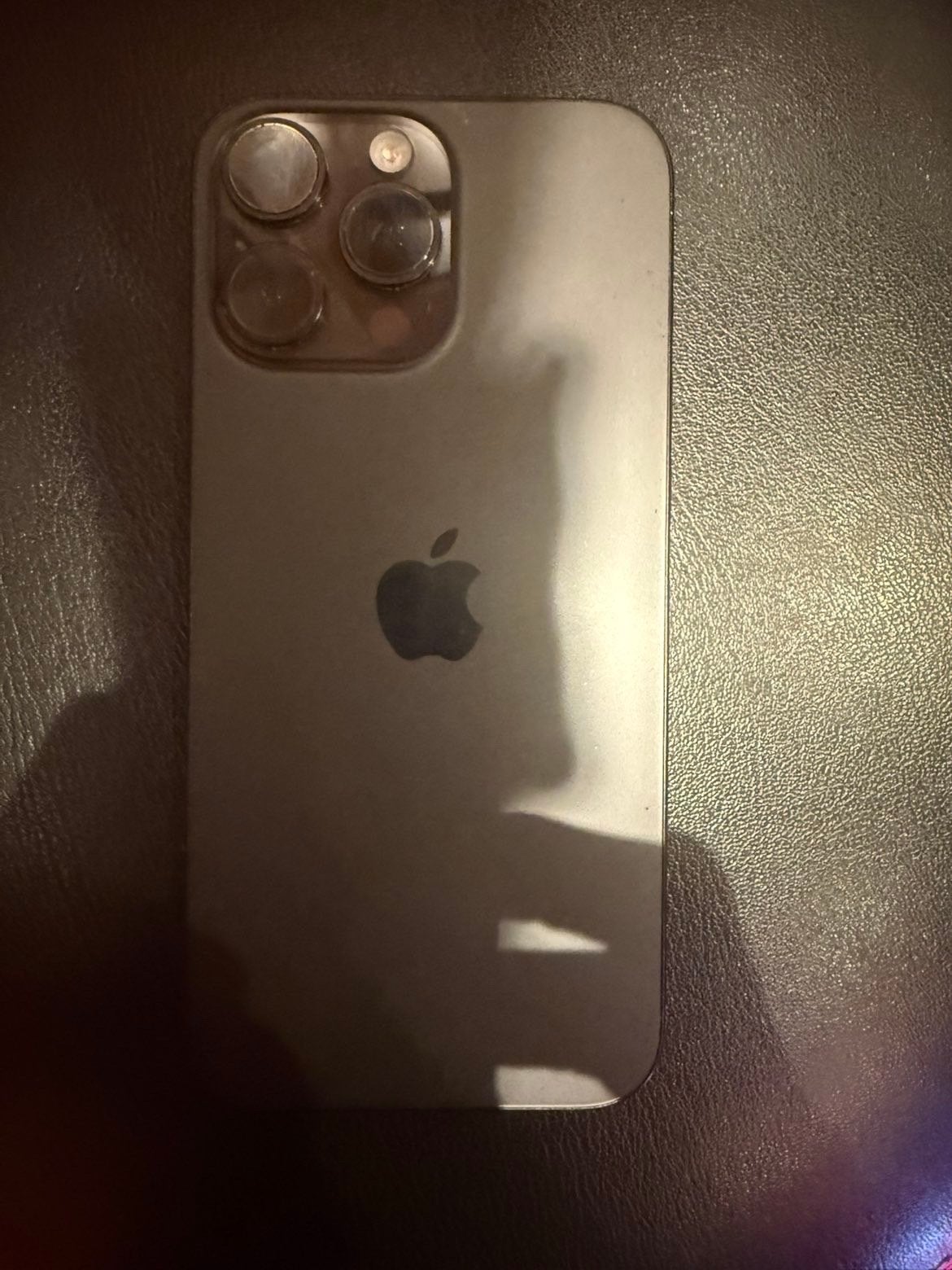 Foto 4 van Apple iPhone 16 Pro Max 256GB Zwart - Zo goed als nieuw