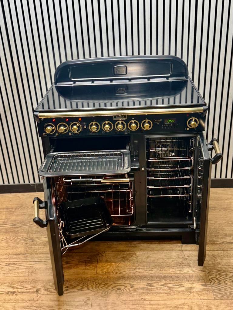 Luxe Falcon Classic De Luxe INDUCTIE Zwart/messing 90 cm, Fornello Esperta, Ophalen of Verzenden, Zo goed als nieuw, Energieklasse A of zuiniger