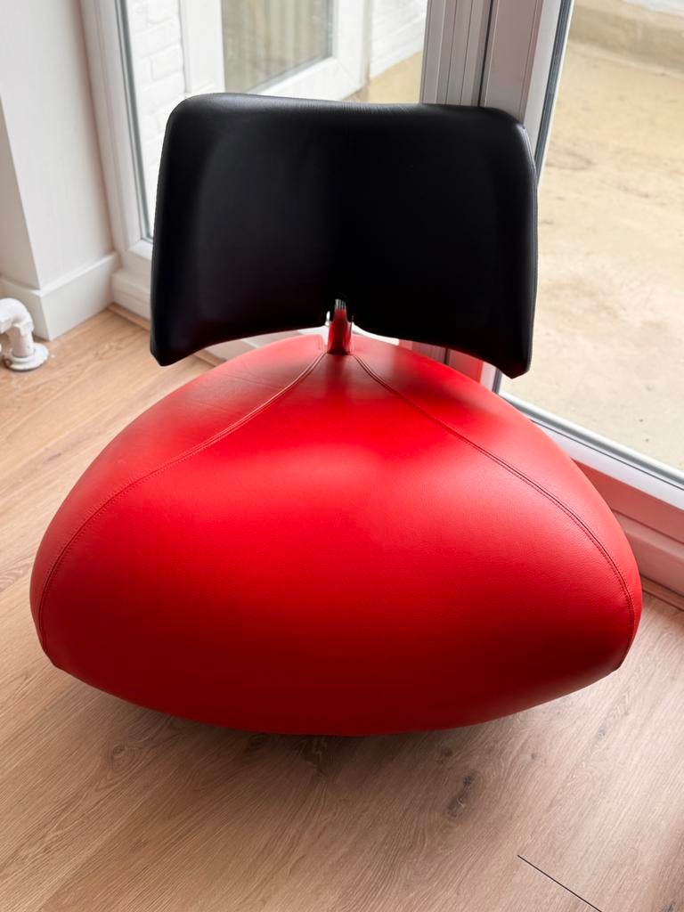 Leolux Pallone set 2 stuks rood zwart leder en suede, Ophalen of Verzenden, Zo goed als nieuw, Rechthoekig
