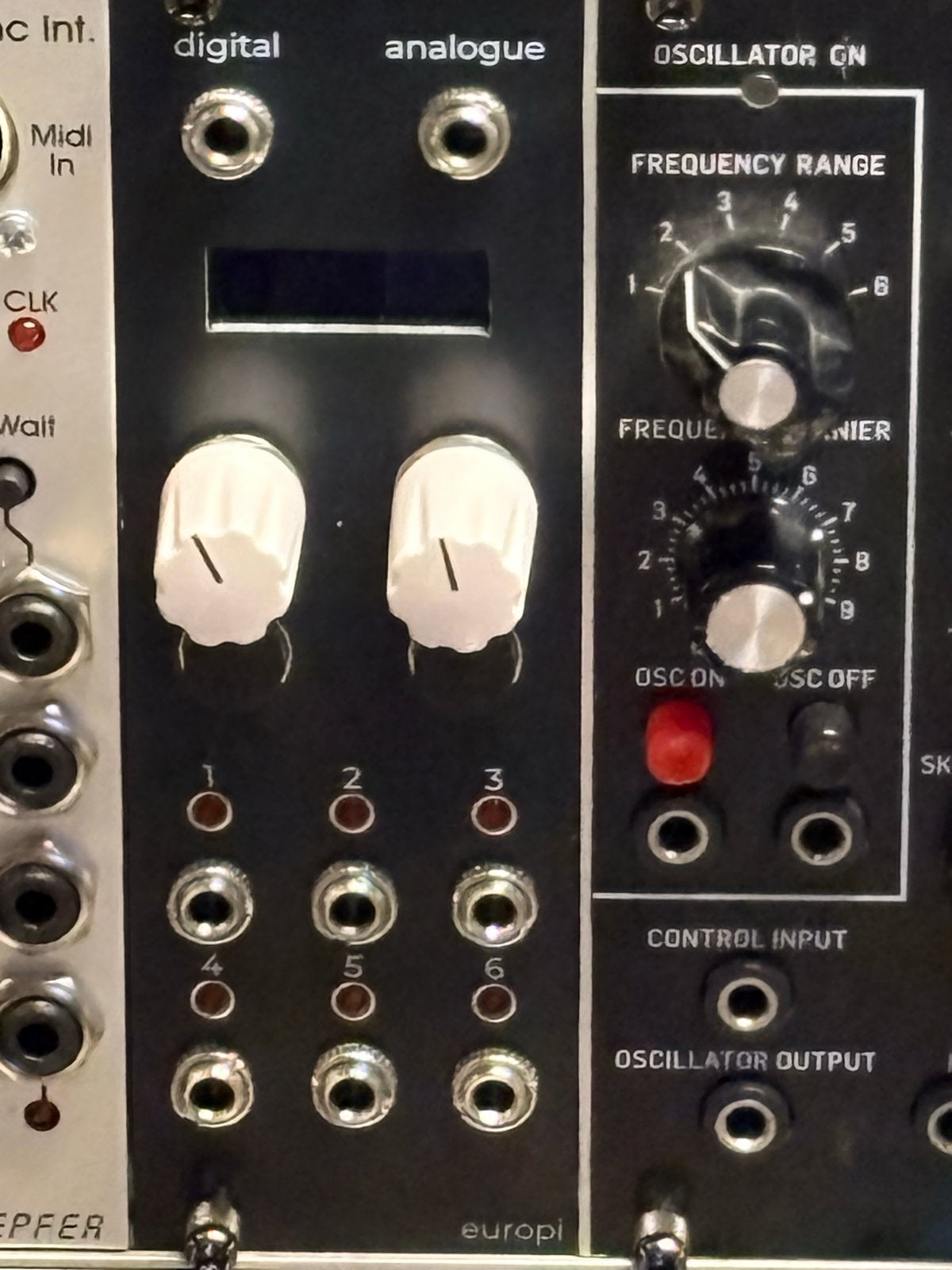 Allen Synthesis Europi - Ruilen voor Eurorack Mixer/Analoge, Overige merken, Gebruikt, Met midi-aansluiting, Overige aantallen
