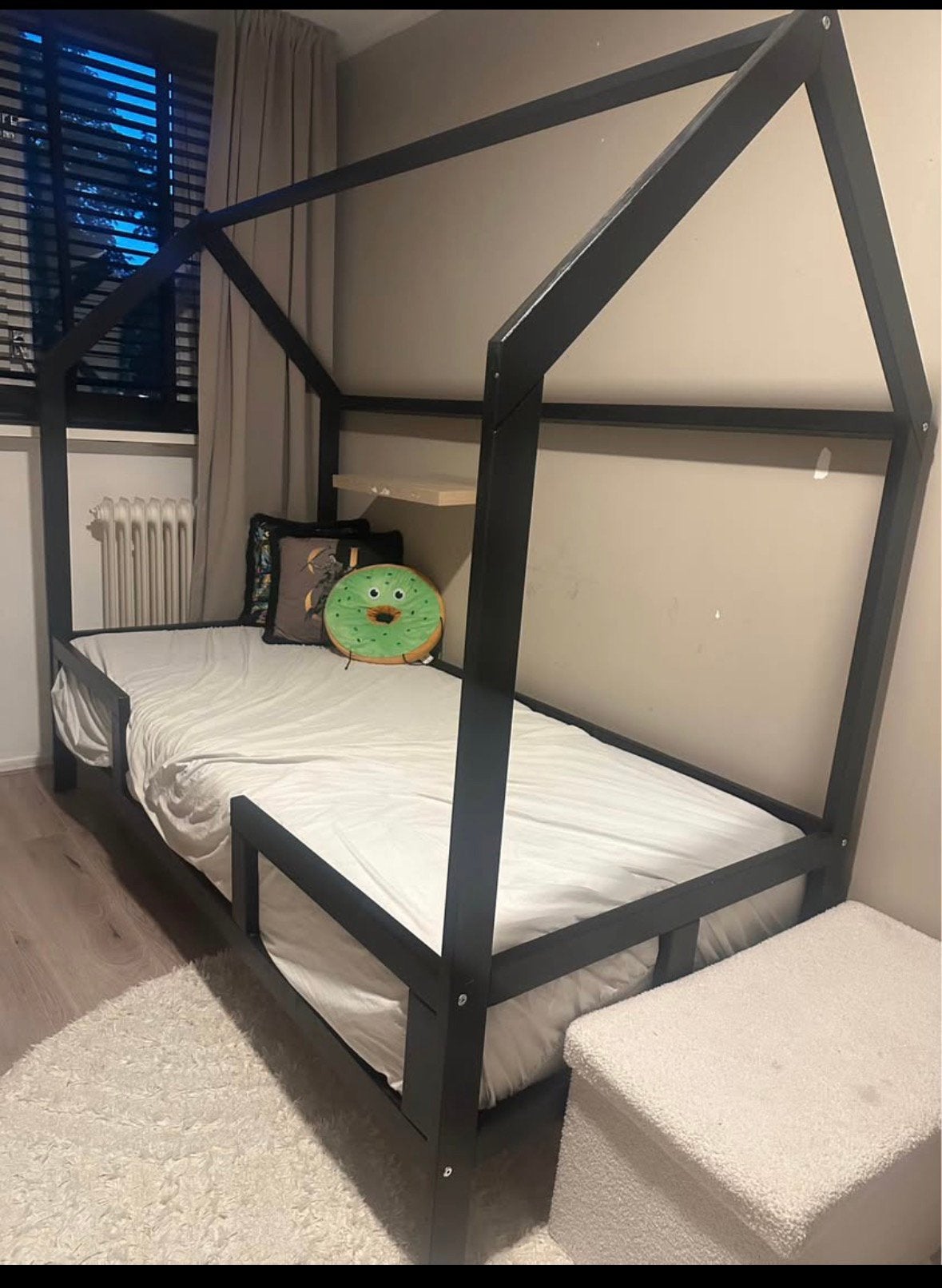 Bed. 90x200, 85 tot 100 cm, Gebruikt, Ophalen of Verzenden, Matras