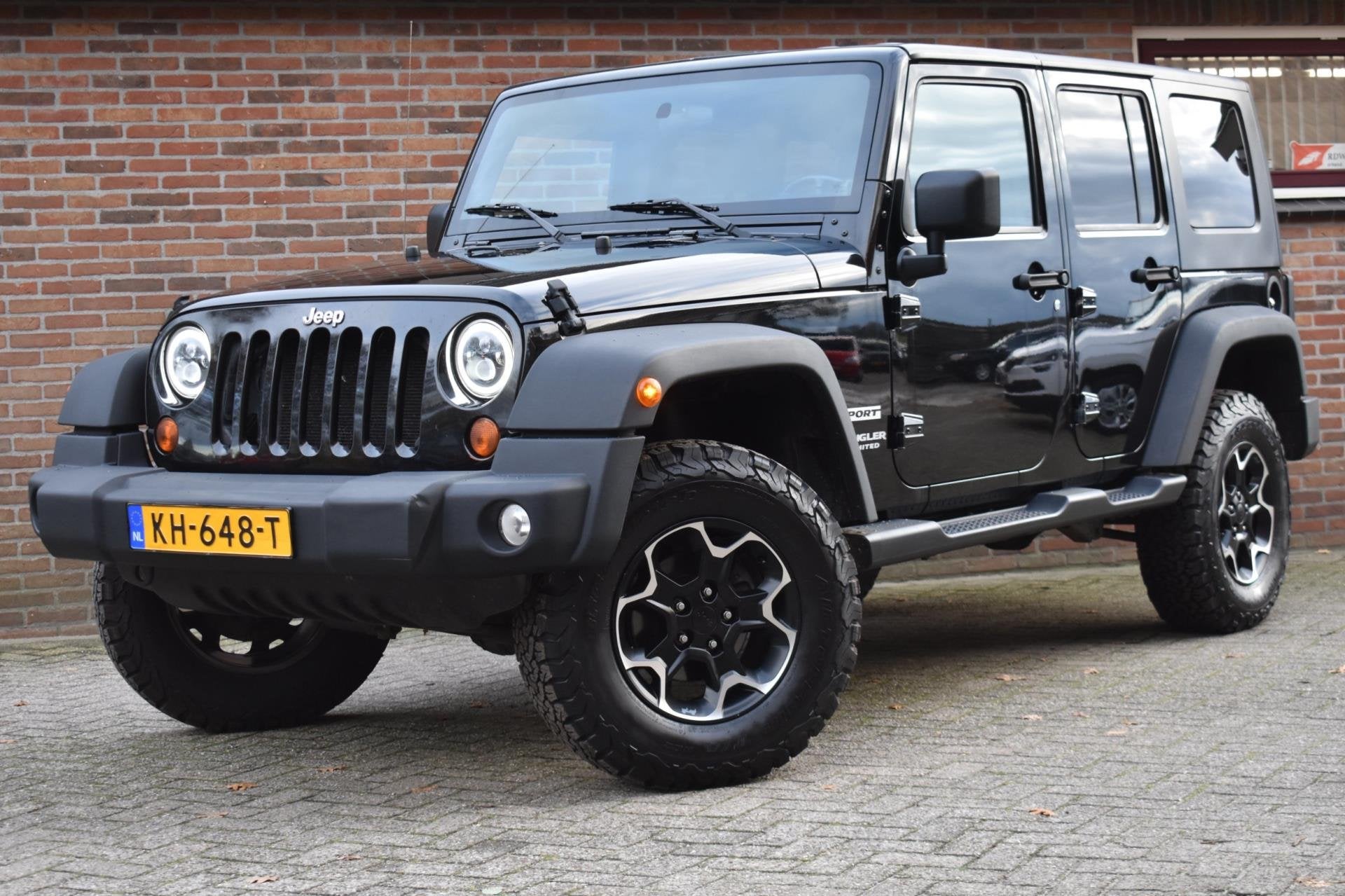 Jeep Wrangler Unlimited 3.8 Sport, LPG G3 '08 Softtop Airco, Auto's, Jeep, 3778 cc, Stof, Gebruikt, Zwart