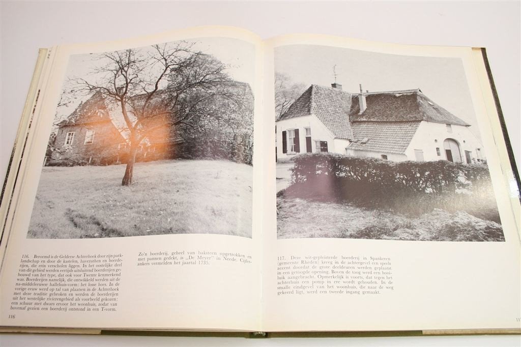 Oude Boerderijen [1969] — Klassiek Fotoboek van Ger Dekkers, Ophalen of Verzenden, Gelezen