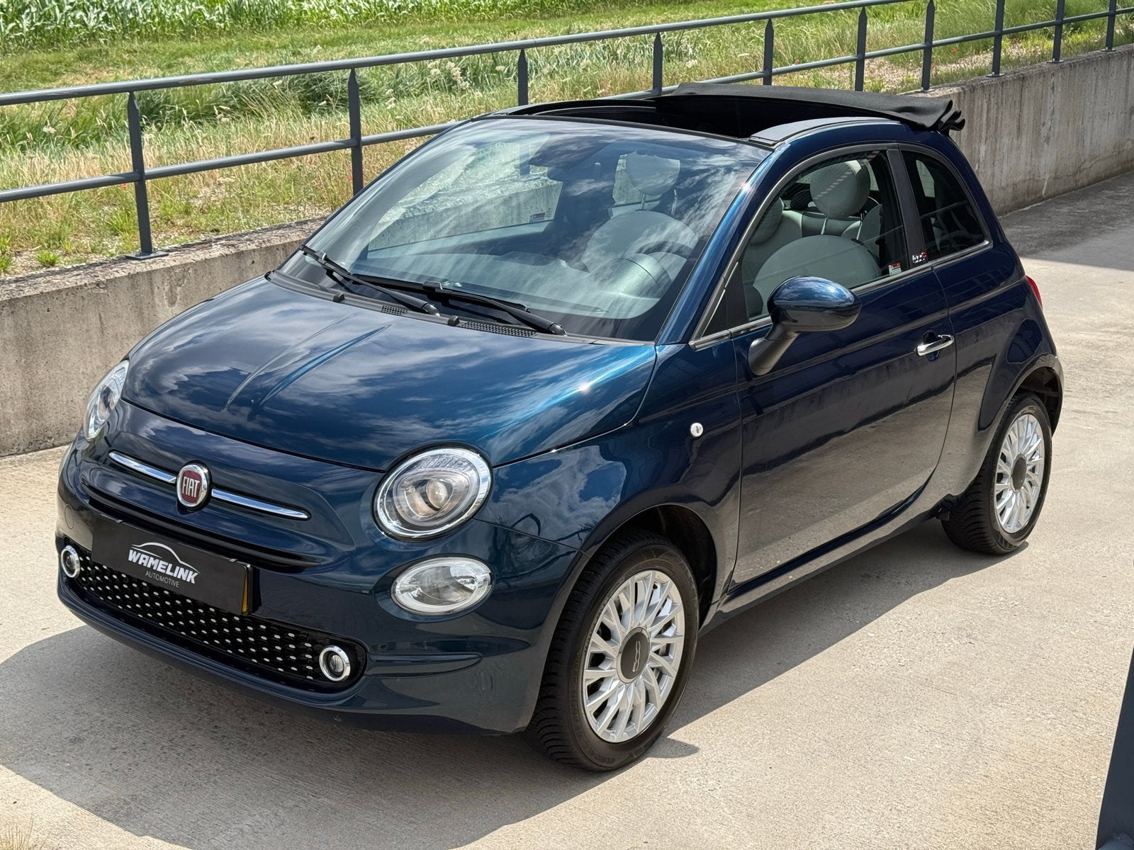 Fiat 500 Cabrio Dolcevita 1.0 70pk Hybrid 12-2022 Blauw, Voorwielaandrijving, 40 €/maand, Euro 6, Cabriolet