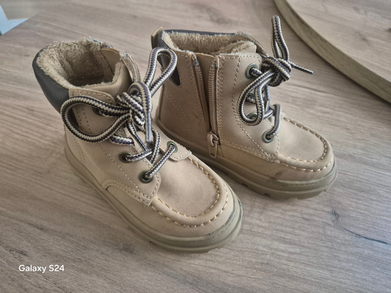 H&M Kinderlaarzen Maat 23 - Comfortabel en Warm, Gebruikt, Jongen of Meisje, H&M, Ophalen of Verzenden