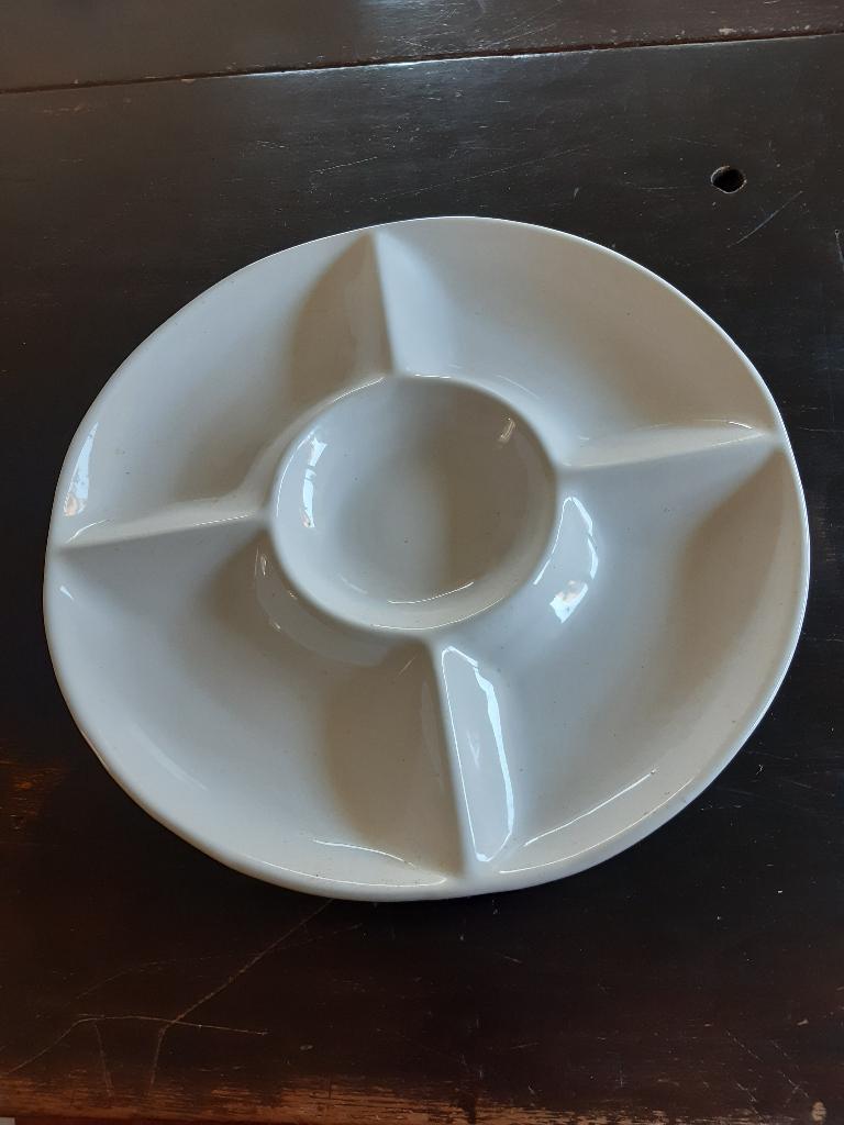 Te koop hapjesschaal, serveerschaal, borrelschaal, Ophalen, Effen, Porselein, Schaal of Schalen
