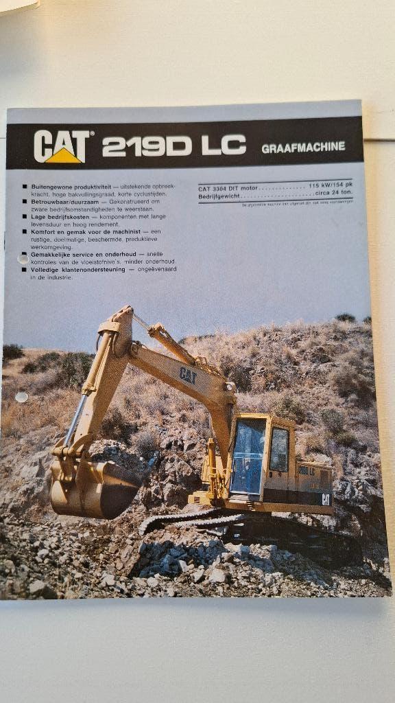 Caterpillar 219D graafmachine folder, Boeken, Ophalen of Verzenden, Gelezen