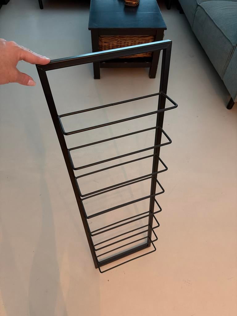 Zwart metalen flessenrek voor 8 flessen, Huis en Inrichting, Woonaccessoires | Wijnrekken, Ophalen, Zo goed als nieuw, Metaal
