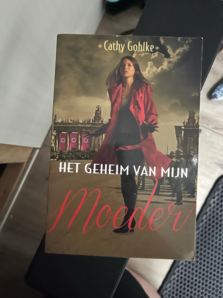 Het Geheim van Mijn Moeder - Cathy Gohlke (Roman), Boeken, Ophalen of Verzenden, Gelezen, Nederland