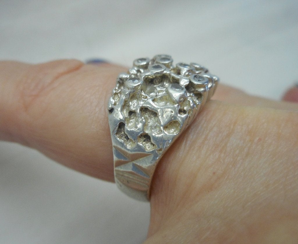 Zilveren modernist ring met steentjes maat krap 19 nr.970, 18 tot 19, Verzenden, Zo goed als nieuw, Dame