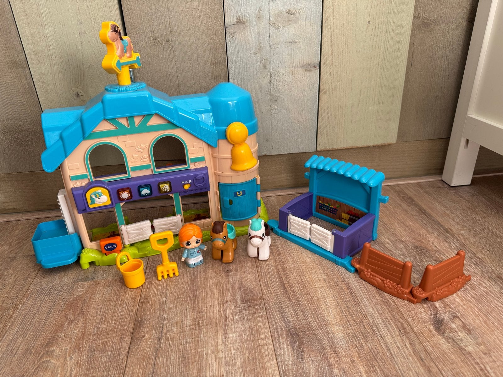 VTech Magische Manege met paarden en accessoires, Ophalen of Verzenden, Gebruikt, Jongen of Meisje