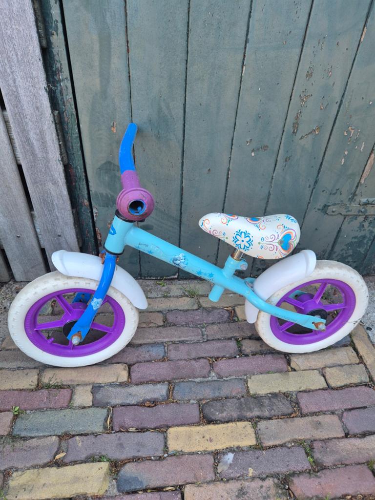Gratis loopfiets voor kinderen, Kinderen en Baby's, Speelgoed | Buiten | Voertuigen en Loopfietsen, Ophalen, Gebruikt, Loopfiets