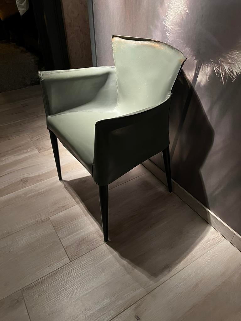 2 of 3 Eetkamerstoelen Matteo Grassi Vela, Huis en Inrichting, Stoelen, Ophalen, Gebruikt, Modern, italiaans design, Drie