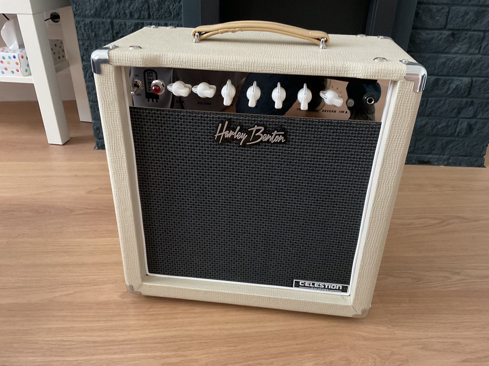 Harley Benton TUBE15 Celestion buizenversterker, Ophalen, Zo goed als nieuw, Gitaar, Minder dan 50 watt