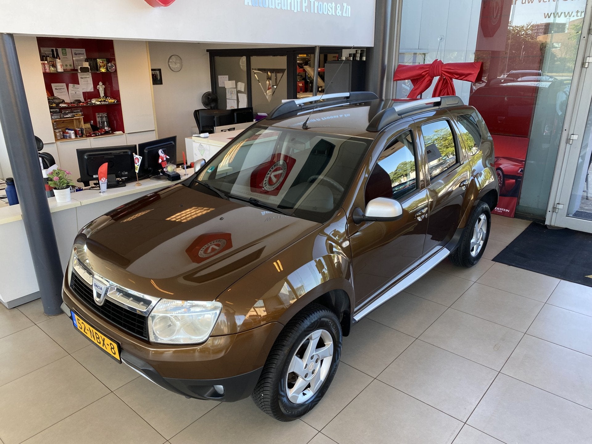 Dacia Duster 1.6 Lauréate 2wd,5Deurs,5Zits,Airco,Elektrisch, Stof, Gebruikt, Zwart, 4 cilinders
