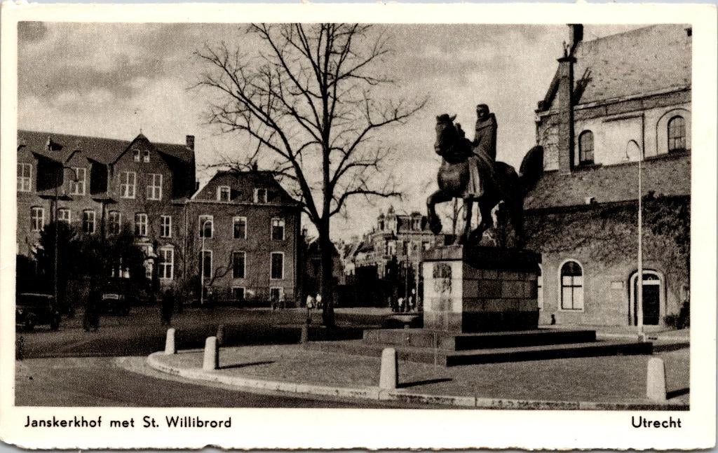 Utrecht - Janskerkhof met St. Willibrord (1958), Verzenden, 1940 tot 1960, Gelopen, Utrecht