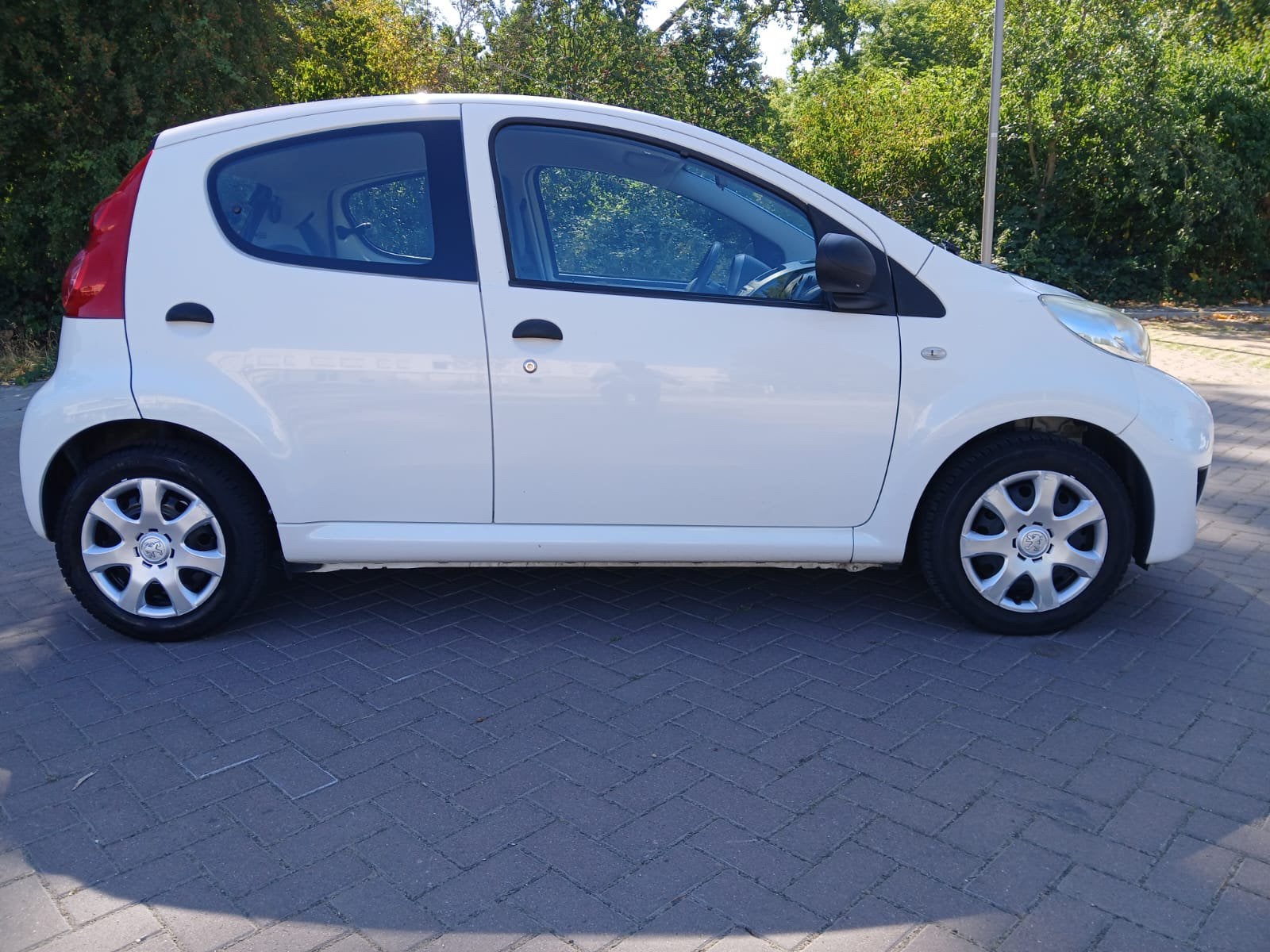 Peugeot 107 | 2011 | 5 DEURS | AİRCO | E-RAMEN | NİEUW APK |, Auto's, Voorwielaandrijving, 4 stoelen, Origineel Nederlands, Handgeschakeld