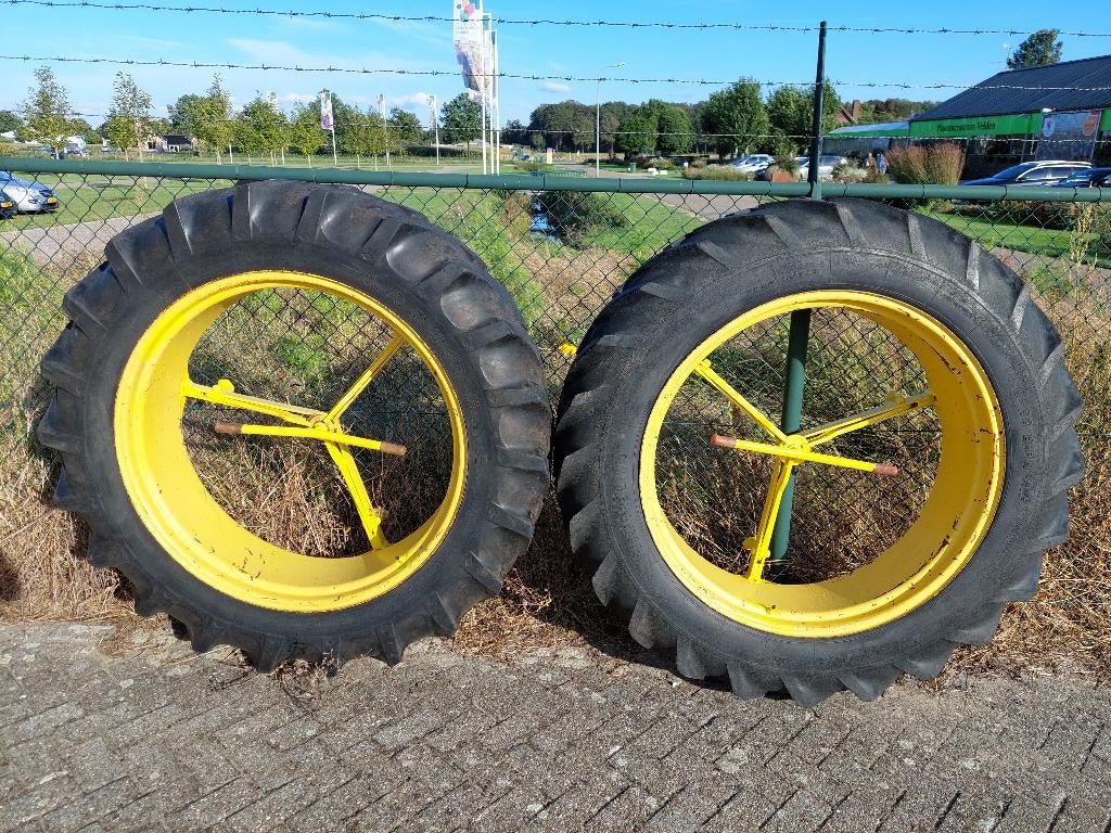 Dubbellucht wielen 3 ster Molcon met goede banden 13.6-38, Ophalen, Gebruikt