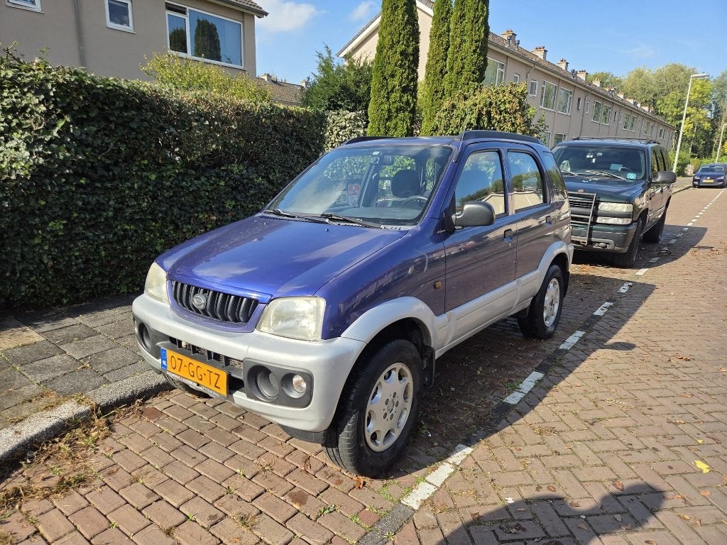 Daihatsu Terios 1.3 DX 2WD 2000 Blauw, Voorwielaandrijving, Stof, 40 €/maand, 4 cilinders