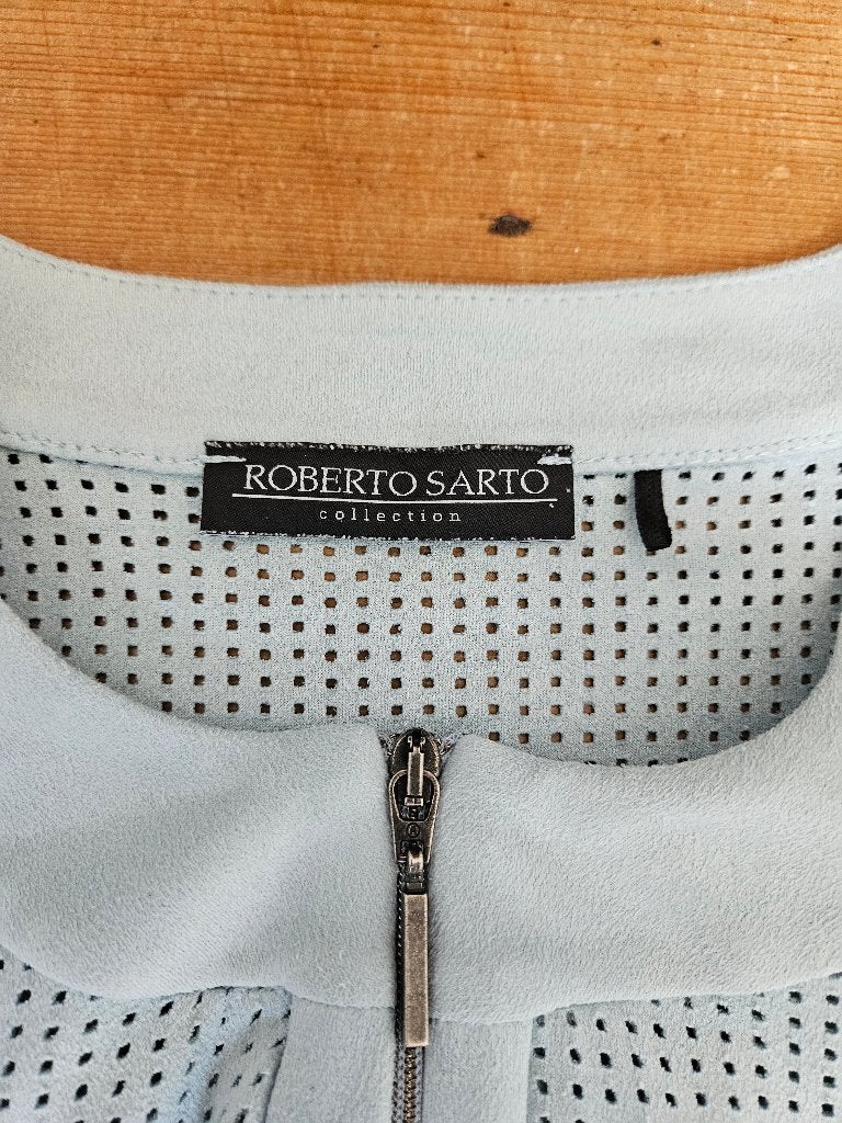 Roberto Sarto. Licht blauw jasje met suede look. Maat 40, Maat 38/40 (M), Blauw, Ophalen of Verzenden, Zo goed als nieuw