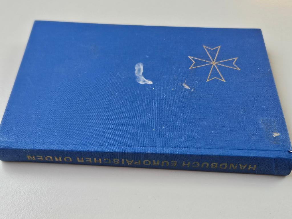 medaille handboek Europese orden Stichting KROON, Ophalen of Verzenden, Landmacht, Nederland, Lintje, Medaille of Wings