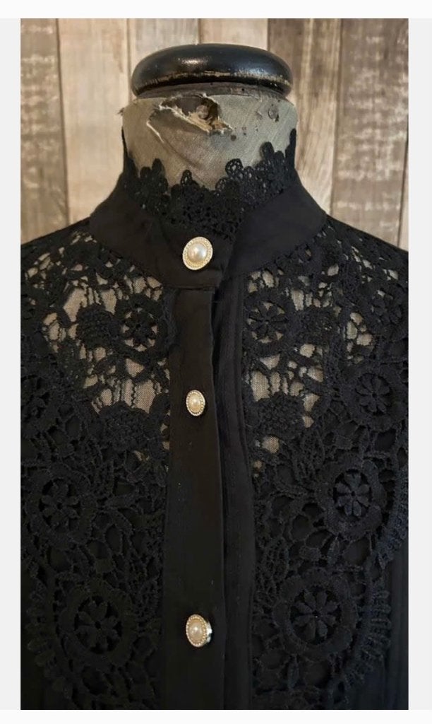 Zwarte victoriaanse look blouse maat L met kant, Kleding | Dames, Zwart, Maat 42/44 (L), Nieuw, Ophalen of Verzenden