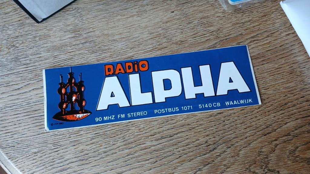 Grote sticker Radio ALPHA, WAALWIJK, Ophalen of Verzenden, Zo goed als nieuw
