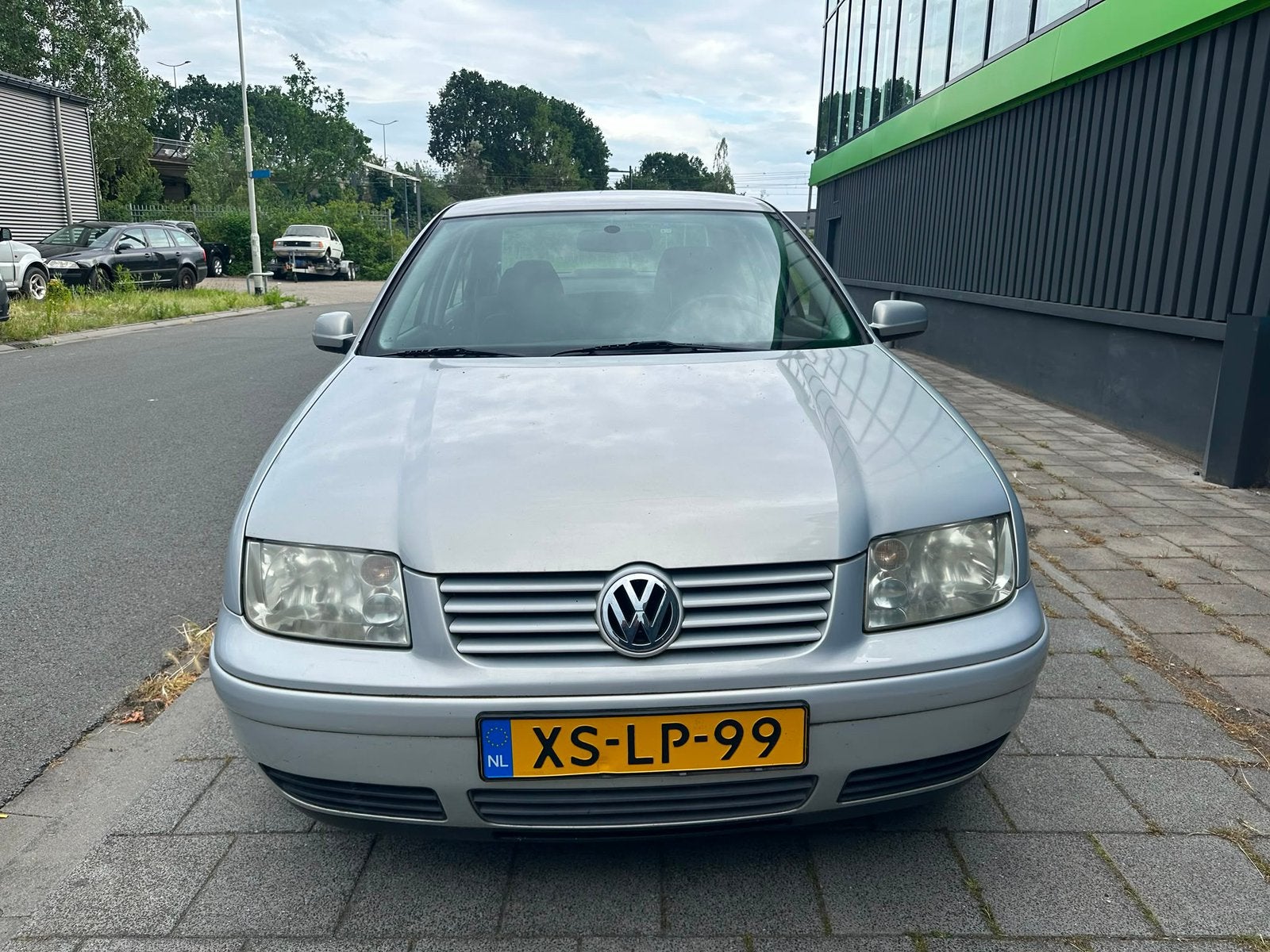Volkswagen Bora 1.6 74KW 1999 Grijs apk t/m 27-2-2027, Auto's, Volkswagen, Bora, 4 cilinders, Handgeschakeld, 570 kg