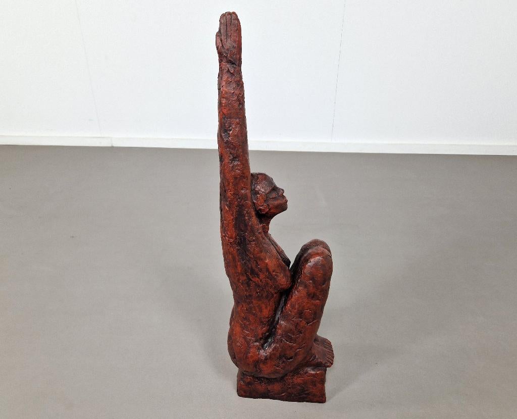 XL keramiek sculptuur | Vrouwelijke naakt | jaren 70, Rood, Gepatineerd, Steen of Keramiek, Beeld