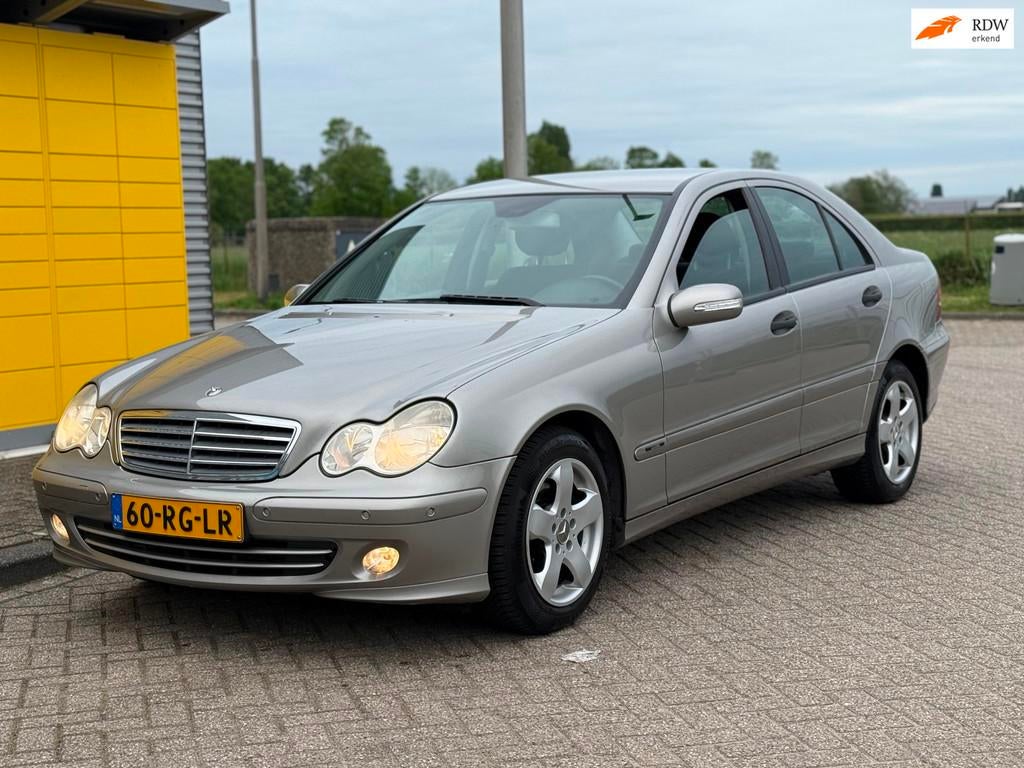 Mercedes-Benz C-klasse 180 K. Classic Bj 2005 Airco Pdc v+a, Gebruikt, 1796 cc, Origineel Nederlands, Handgeschakeld