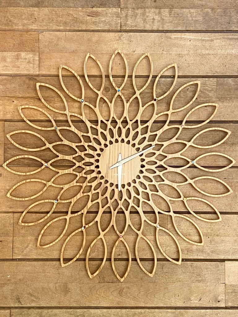 Karlsson Sunflower wandklok houten look 60 cm ø, Ophalen, Stil uurwerk, Bruin, Analoog