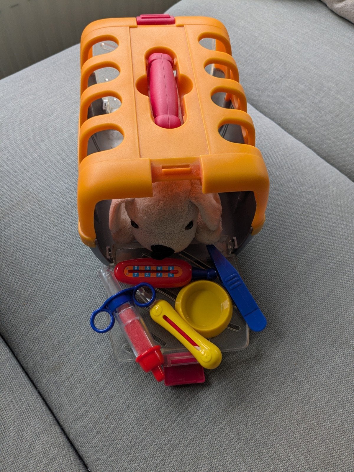 Dierenarts speelset met hondje en reismand, Ophalen, Gebruikt, Jongen of Meisje