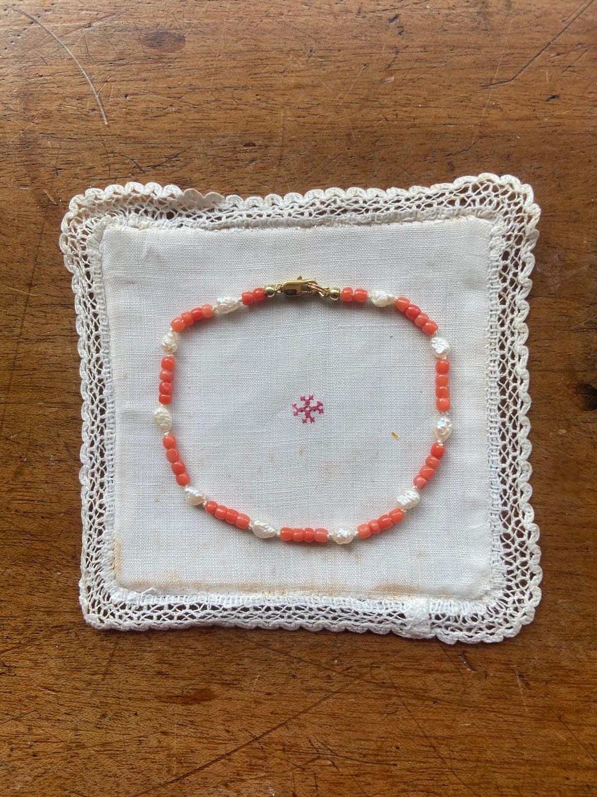 Armband bloedkoralen Biwa pareltjes, Ophalen of Verzenden, Zo goed als nieuw, Overige materialen