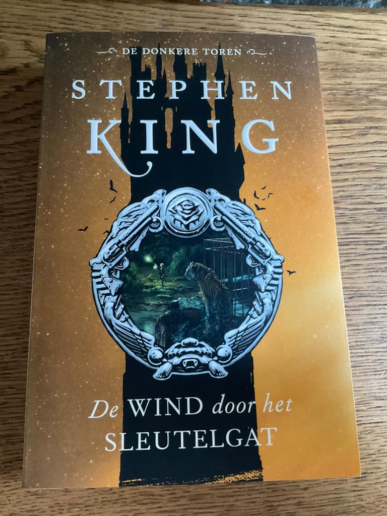 Stephen King - De Wind door het Sleutelgat (De Donkere Toren, Boeken, Ophalen of Verzenden, Zo goed als nieuw, Nederland