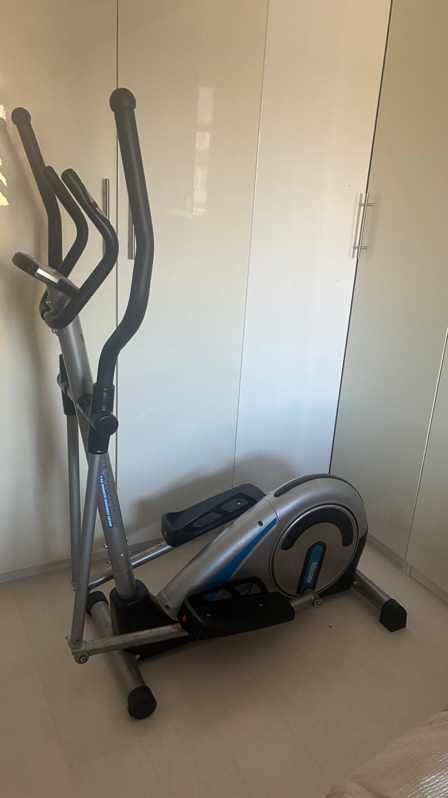 Crosstrainer Rössler R650E - Perfect voor thuisworkouts, Ophalen, Benen, Gebruikt, Crosstrainer