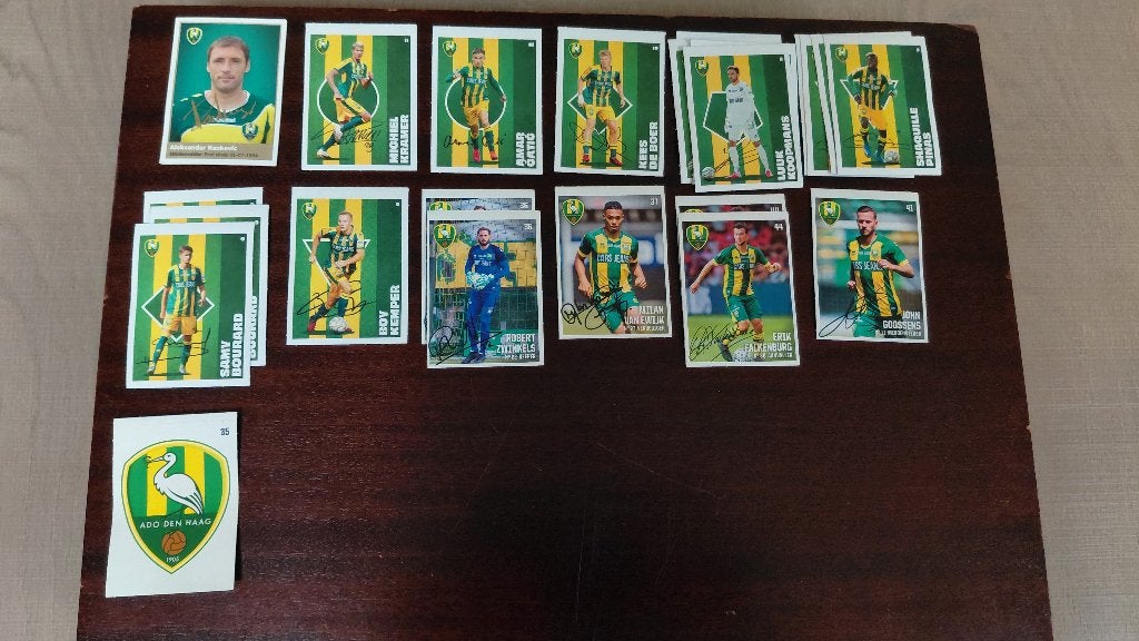 23 voetbalplaatjes AH ADO Den Haag, Verzenden, Zo goed als nieuw, Overige binnenlandse clubs, Poster, Plaatje of Sticker