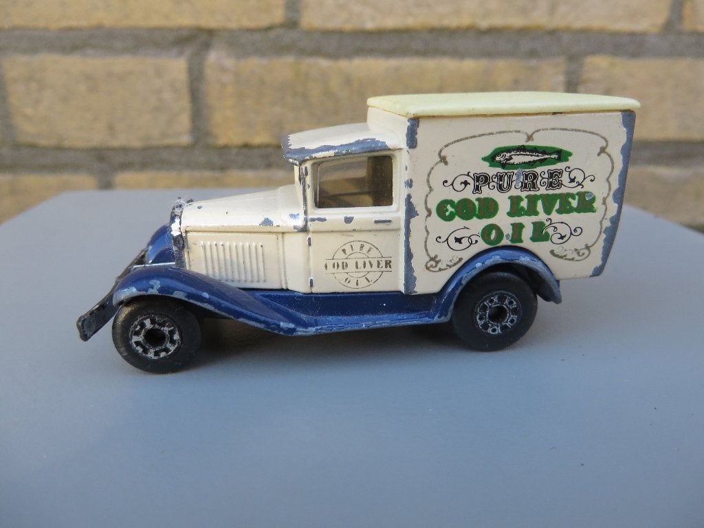 Matchbox Model A Ford PURE Cod Liver Oil, Ophalen of Verzenden, Gebruikt, Auto