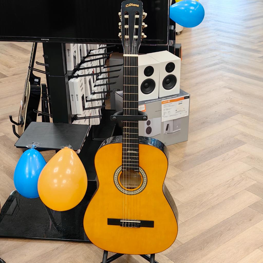 Phoenix Phoenix001/VS Akoestiche Gitaar - In Nette Staat, Phoenix, Zo goed als nieuw, Support@phoenix.com, Phoenix Contact, Flachsmarktstr. 8
32825 Blomberg
Germany