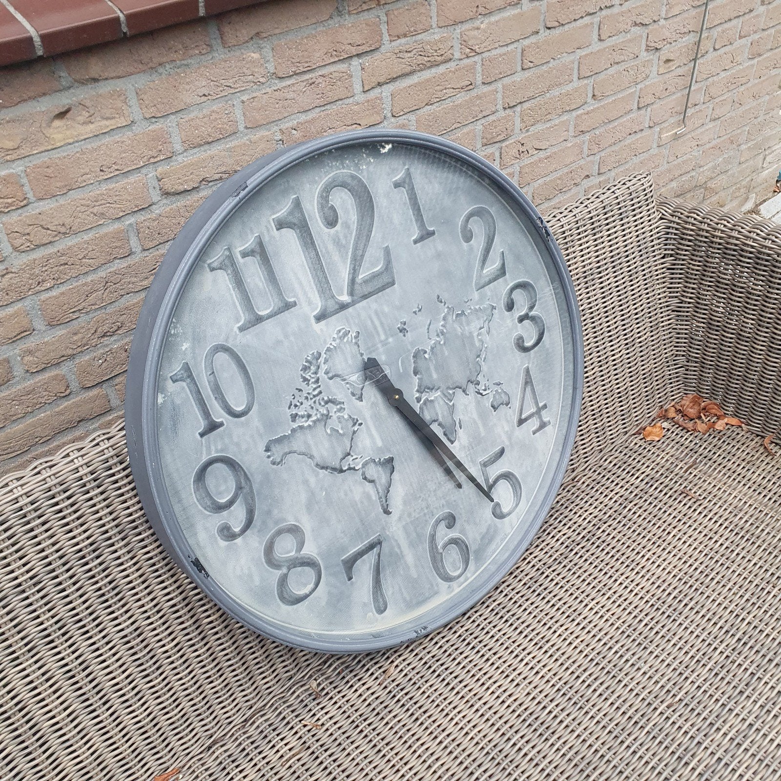 Industriële XXL Wandklok "Le Monde" – Metaal Grijs – Ø 71 cm, Ophalen, Wandklok