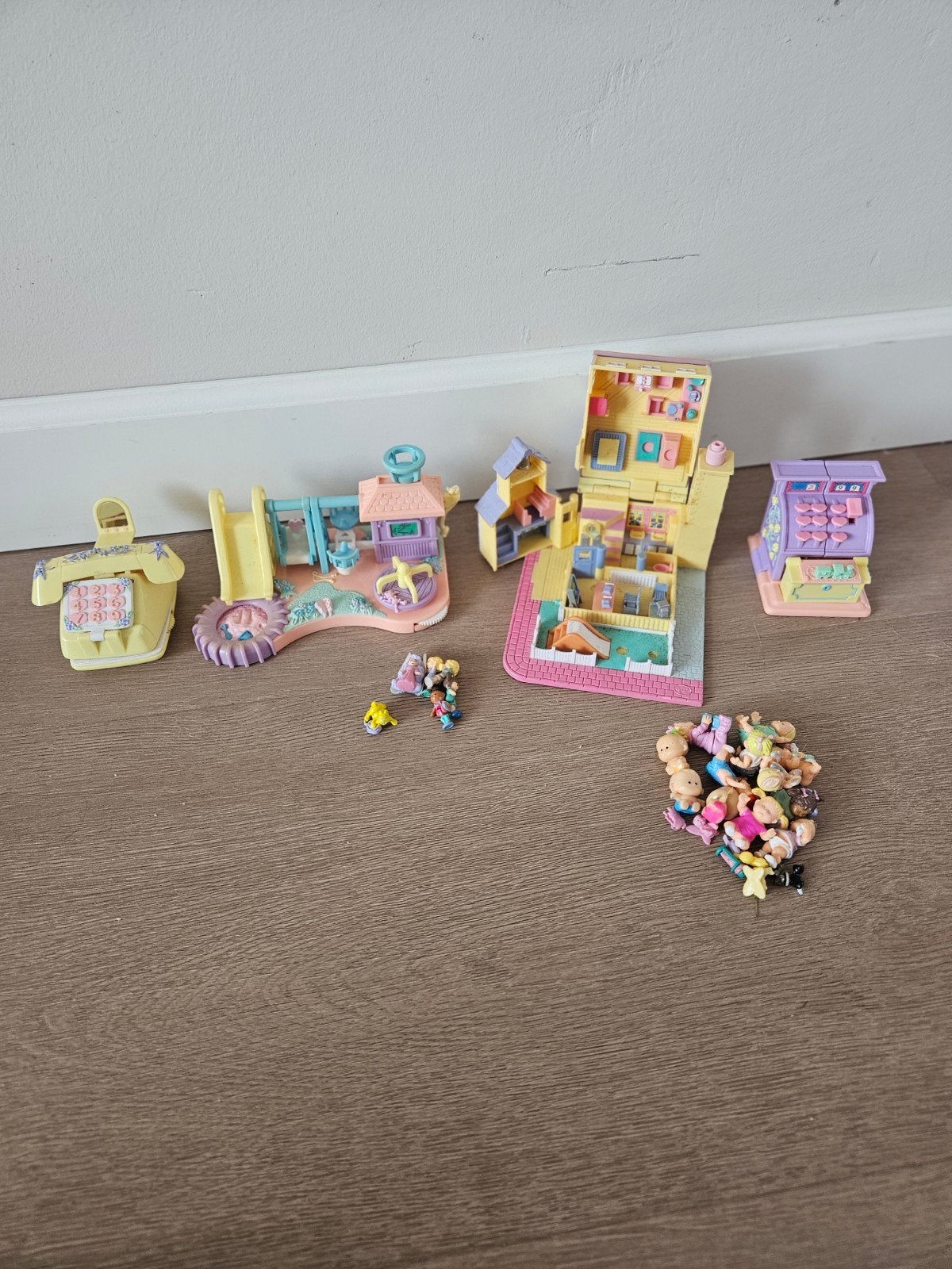 Vintage Polly Pocket Speelset met Poppen en Accessoires, Ophalen of Verzenden, Gebruikt, Poppenhuis