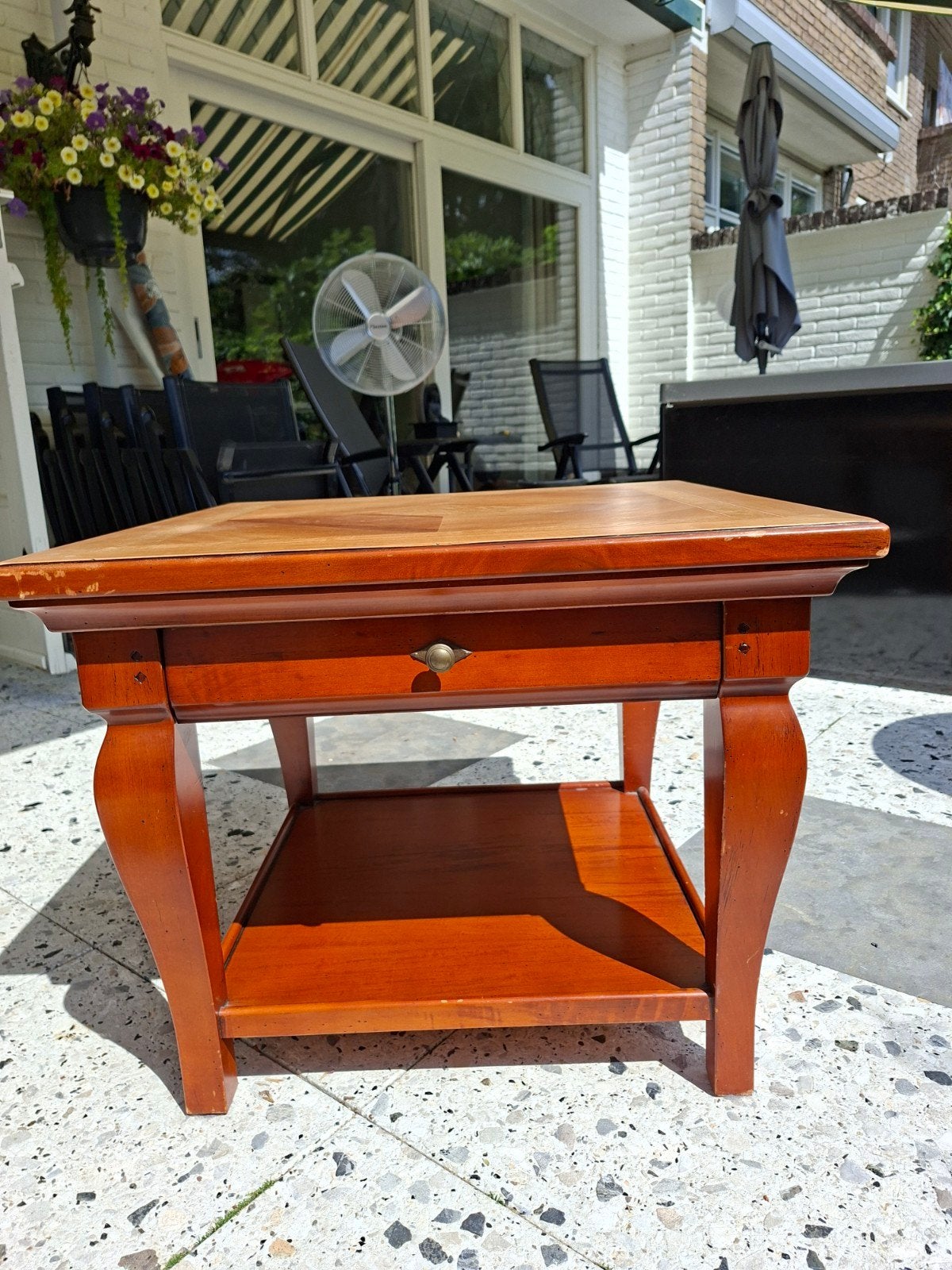 Stevige vierkante bijzettafel met lade  70x70x56 cm, Gebruikt, Vierkant, 55 tot 75 cm, Hout