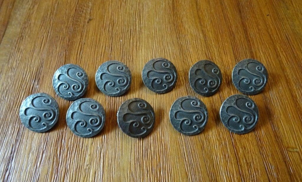 10 knopen van Ierland., Ophalen of Verzenden, Zo goed als nieuw, Knoop of Knopen