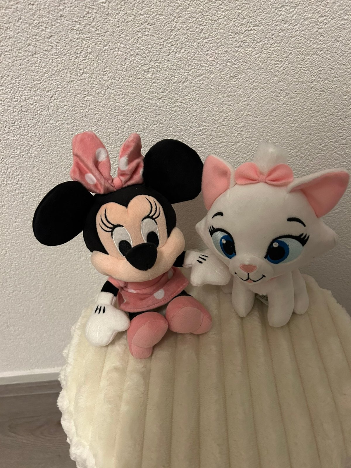 Nieuwstaat minnie mouse en kat disney, Ophalen of Verzenden, Zo goed als nieuw