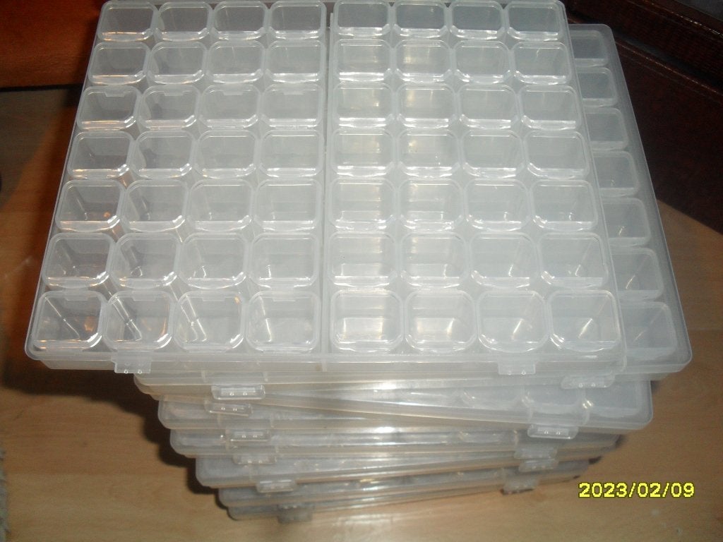 9 Dozen met elk 56 potjes voor Diamond Painting steentjes, Hobby en Vrije tijd, Knutselen, Diamond painting, Ophalen of Verzenden