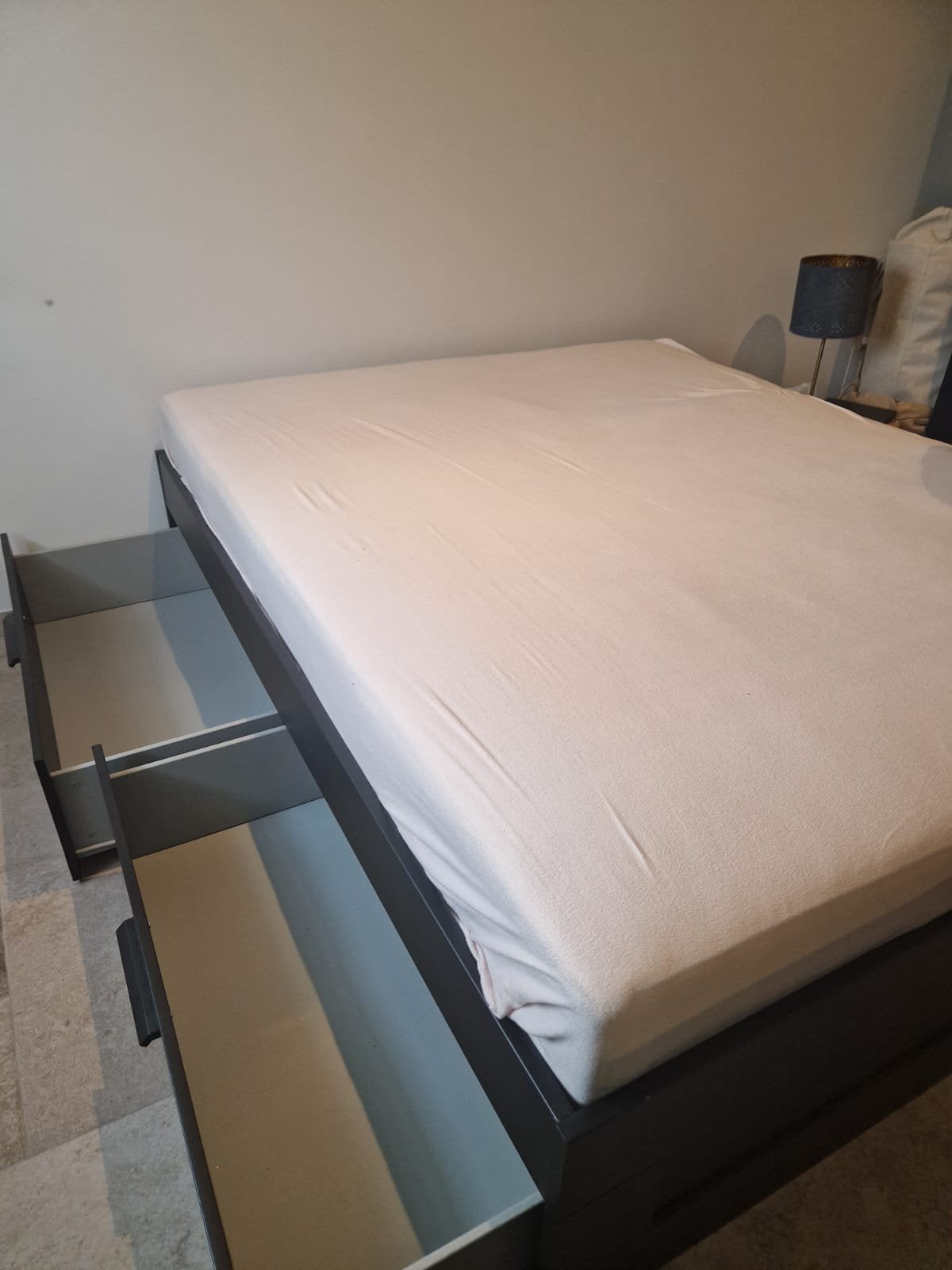 IKEA Bremnes bed met lades, Ophalen, Bruin, Tweepersoons, Zo goed als nieuw