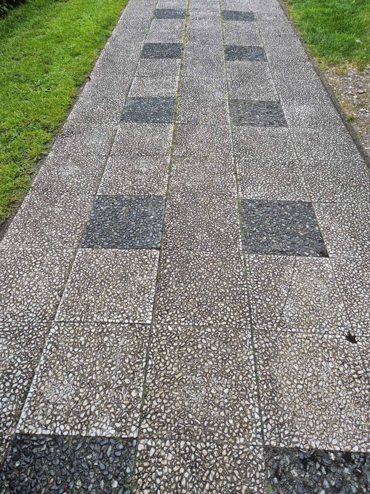 Gratis grindtegels 40x40 cm, ca. 80m2 - Ophalen voor donderd, Tuin en Terras, Tegels en Klinkers, Ophalen of Verzenden, Gebruikt
