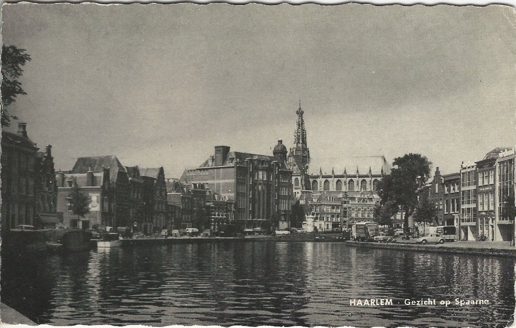 2x AK Spaarne Haarlem boten auto's kerk VW Citroen, Ophalen of Verzenden, 1960 tot 1980, Gelopen, Noord-Holland