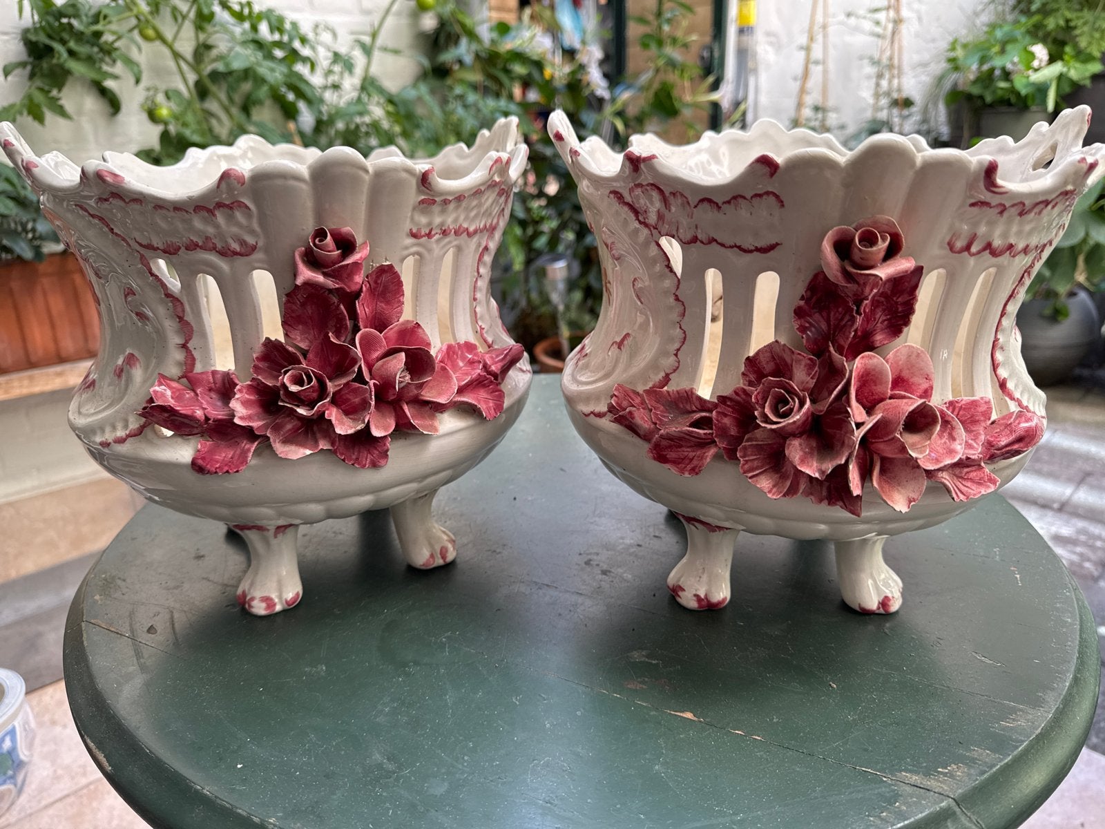 Set van 2 Bassano bloempotten met roze bloemdecoratie, Ophalen, Overige materialen, Gebruikt, Minder dan 30 cm